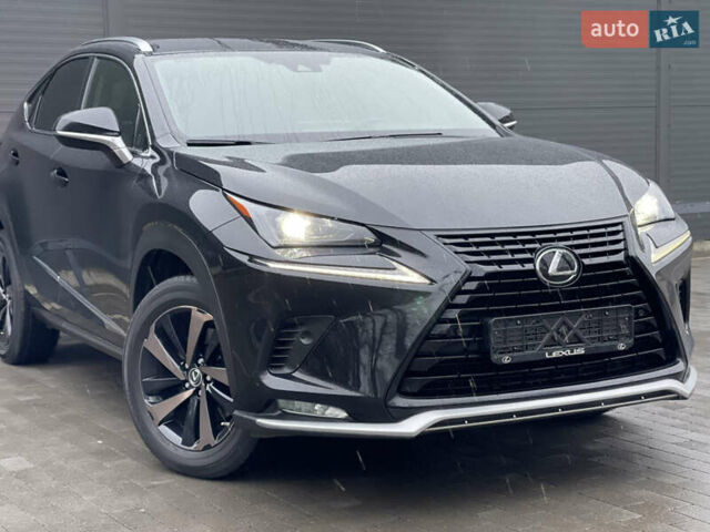 Черный Лексус НХ, объемом двигателя 1.99 л и пробегом 101 тыс. км за 33800 $, фото 1 на Automoto.ua