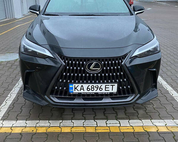 Черный Лексус НХ, объемом двигателя 1.99 л и пробегом 162 тыс. км за 43200 $, фото 1 на Automoto.ua