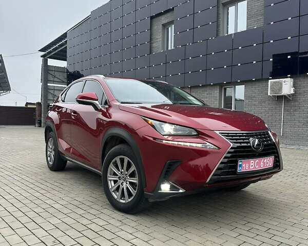 Червоний Лексус НХ, об'ємом двигуна 2 л та пробігом 39 тис. км за 25500 $, фото 1 на Automoto.ua