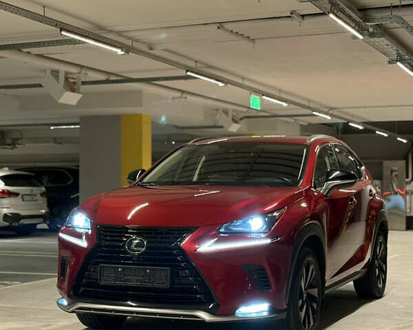 Красный Лексус НХ, объемом двигателя 1.99 л и пробегом 46 тыс. км за 35999 $, фото 1 на Automoto.ua