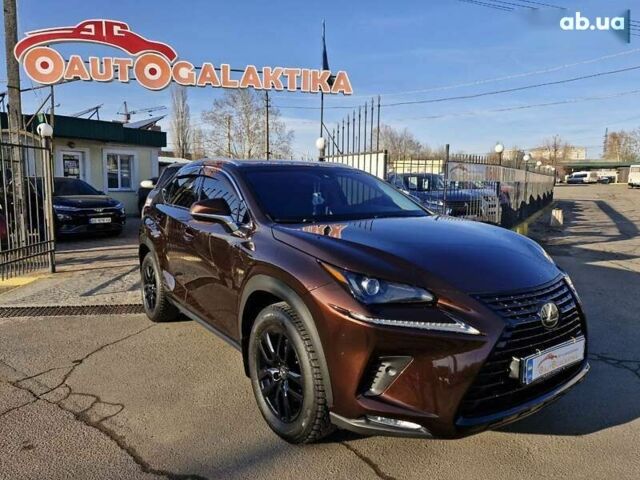Лексус НХ, объемом двигателя 4.25 л и пробегом 118 тыс. км за 35788 $, фото 1 на Automoto.ua