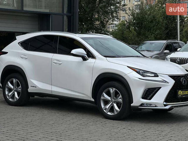 Лексус НХ, объемом двигателя 2.5 л и пробегом 104 тыс. км за 31900 $, фото 1 на Automoto.ua