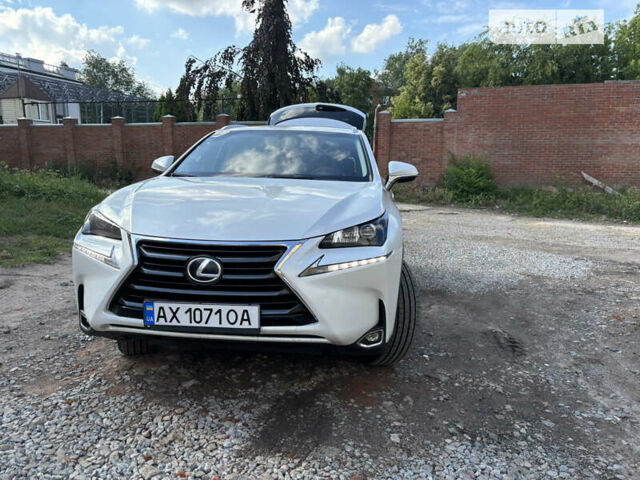 Лексус НХ, объемом двигателя 2 л и пробегом 131 тыс. км за 22600 $, фото 1 на Automoto.ua