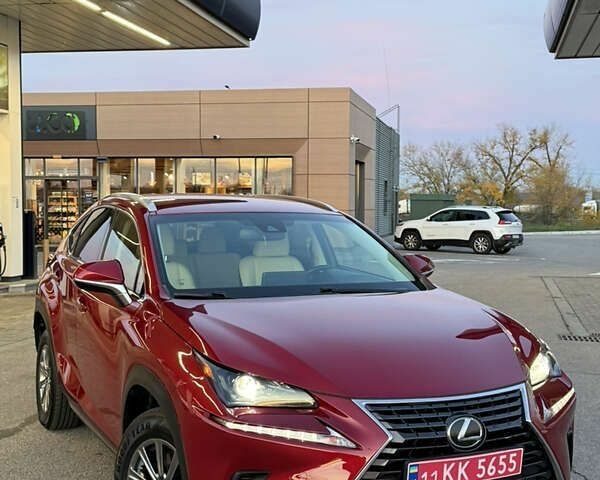 Лексус НХ, объемом двигателя 2 л и пробегом 156 тыс. км за 20999 $, фото 1 на Automoto.ua