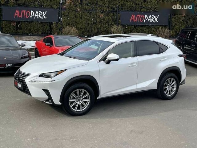 Лексус НХ, объемом двигателя 2 л и пробегом 17 тыс. км за 33300 $, фото 1 на Automoto.ua