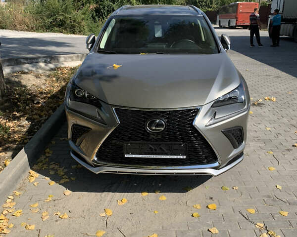 Лексус НХ, объемом двигателя 2 л и пробегом 82 тыс. км за 28800 $, фото 1 на Automoto.ua