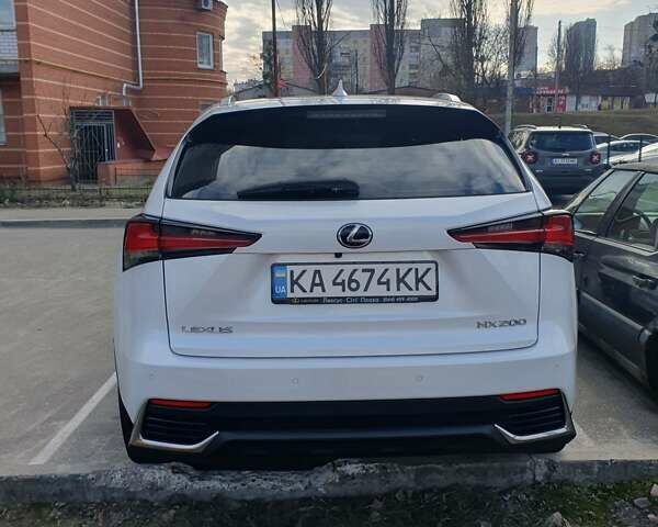 Лексус НХ, объемом двигателя 1.99 л и пробегом 40 тыс. км за 37500 $, фото 1 на Automoto.ua