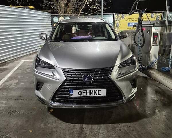 Лексус НХ, об'ємом двигуна 2.5 л та пробігом 50 тис. км за 40000 $, фото 1 на Automoto.ua