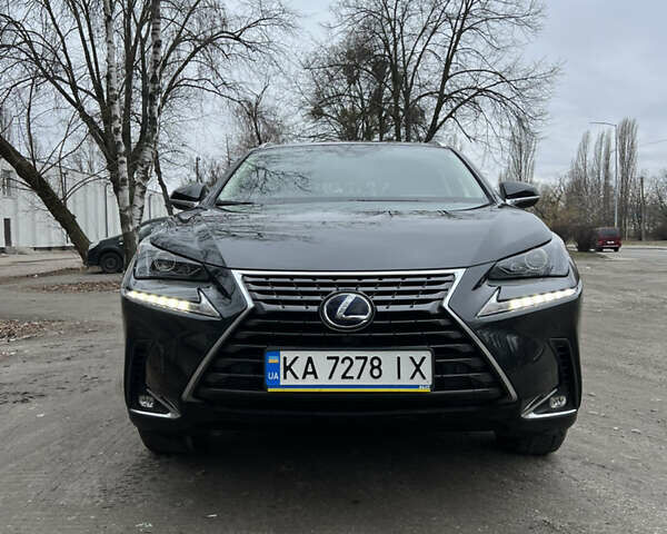 Лексус НХ, объемом двигателя 2.49 л и пробегом 60 тыс. км за 34000 $, фото 1 на Automoto.ua