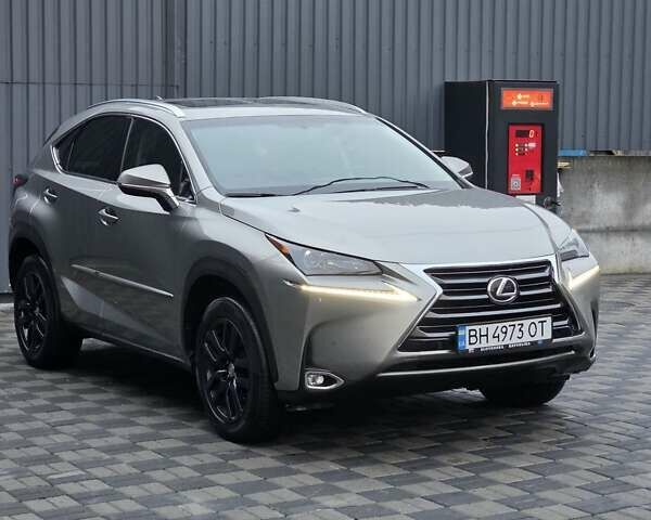 Сірий Лексус НХ, об'ємом двигуна 2 л та пробігом 104 тис. км за 20799 $, фото 1 на Automoto.ua