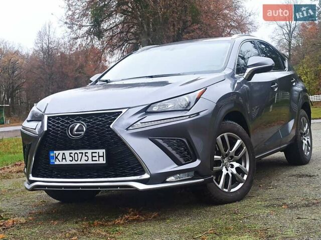 Сірий Лексус НХ, об'ємом двигуна 2 л та пробігом 160 тис. км за 23000 $, фото 1 на Automoto.ua