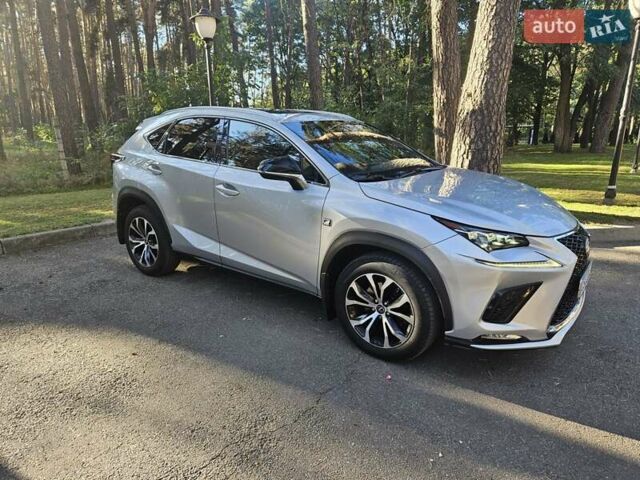 Сірий Лексус НХ, об'ємом двигуна 2 л та пробігом 175 тис. км за 18600 $, фото 1 на Automoto.ua