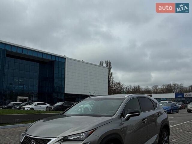 Серый Лексус НХ, объемом двигателя 2 л и пробегом 158 тыс. км за 22700 $, фото 1 на Automoto.ua
