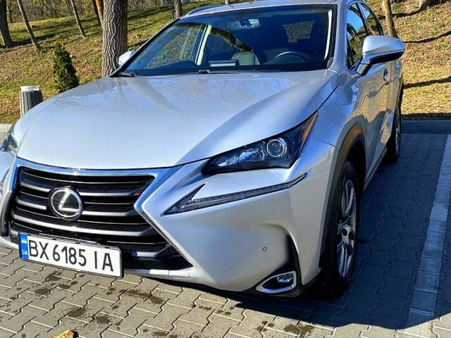 Серый Лексус НХ, объемом двигателя 2 л и пробегом 87 тыс. км за 21200 $, фото 1 на Automoto.ua