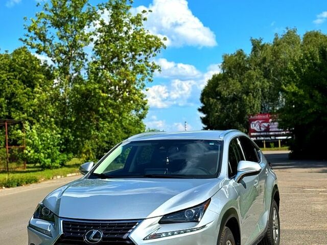 Серый Лексус НХ, объемом двигателя 2 л и пробегом 104 тыс. км за 30000 $, фото 1 на Automoto.ua