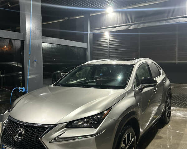 Сірий Лексус НХ, об'ємом двигуна 2 л та пробігом 153 тис. км за 20000 $, фото 1 на Automoto.ua