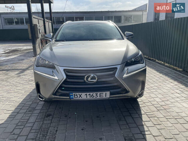 Сірий Лексус НХ, об'ємом двигуна 2 л та пробігом 54 тис. км за 28000 $, фото 1 на Automoto.ua