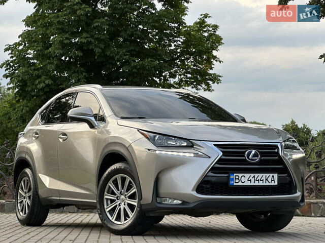 Серый Лексус НХ, объемом двигателя 2 л и пробегом 95 тыс. км за 22500 $, фото 1 на Automoto.ua