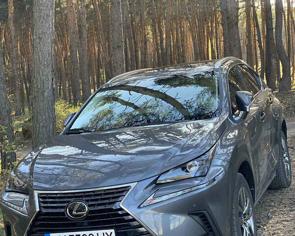 Сірий Лексус НХ, об'ємом двигуна 2 л та пробігом 78 тис. км за 28000 $, фото 1 на Automoto.ua