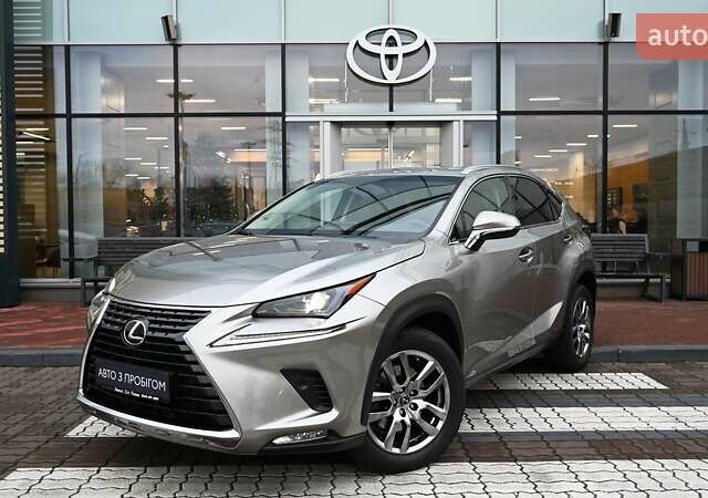 Серый Лексус НХ, объемом двигателя 2 л и пробегом 66 тыс. км за 33812 $, фото 1 на Automoto.ua