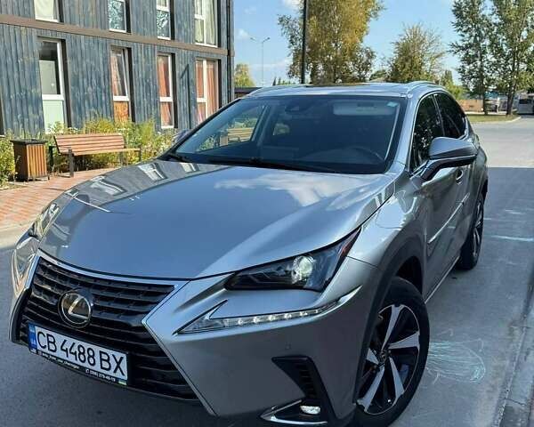 Серый Лексус НХ, объемом двигателя 2 л и пробегом 25 тыс. км за 31000 $, фото 1 на Automoto.ua