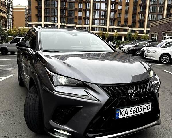 Серый Лексус НХ, объемом двигателя 2 л и пробегом 63 тыс. км за 33300 $, фото 1 на Automoto.ua