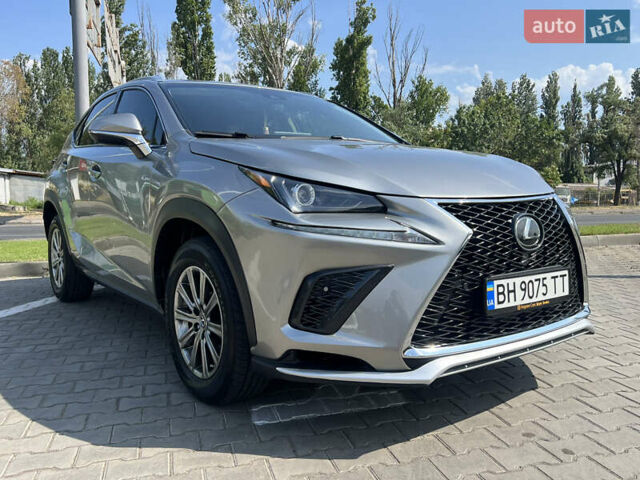 Серый Лексус НХ, объемом двигателя 2 л и пробегом 77 тыс. км за 27000 $, фото 1 на Automoto.ua