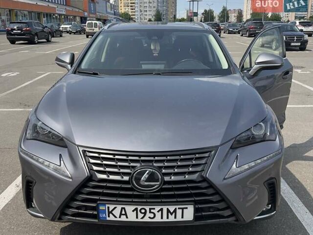 Серый Лексус НХ, объемом двигателя 2 л и пробегом 107 тыс. км за 29500 $, фото 1 на Automoto.ua