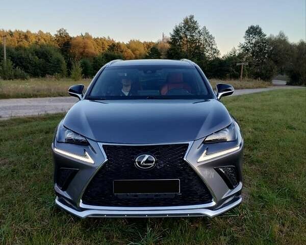 Сірий Лексус НХ, об'ємом двигуна 1.99 л та пробігом 60 тис. км за 32000 $, фото 1 на Automoto.ua