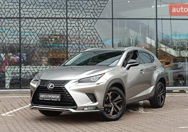 Сірий Лексус НХ, об'ємом двигуна 1.99 л та пробігом 37 тис. км за 36859 $, фото 1 на Automoto.ua