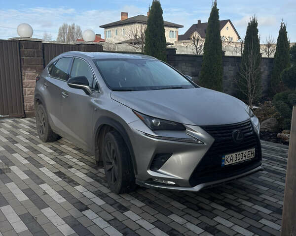 Сірий Лексус НХ, об'ємом двигуна 1.99 л та пробігом 100 тис. км за 38000 $, фото 1 на Automoto.ua