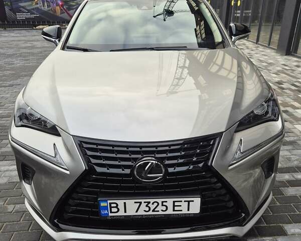 Сірий Лексус НХ, об'ємом двигуна 1.99 л та пробігом 28 тис. км за 37500 $, фото 1 на Automoto.ua