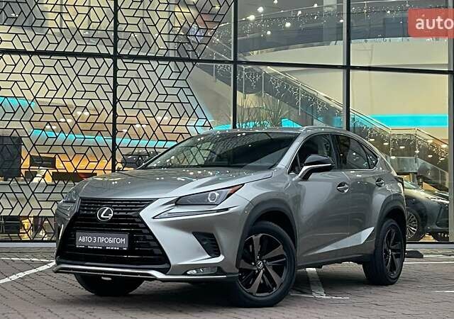 Сірий Лексус НХ, об'ємом двигуна 1.99 л та пробігом 42 тис. км за 37089 $, фото 1 на Automoto.ua