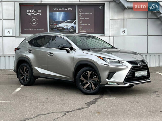 Серый Лексус НХ, объемом двигателя 2 л и пробегом 40 тыс. км за 35000 $, фото 1 на Automoto.ua
