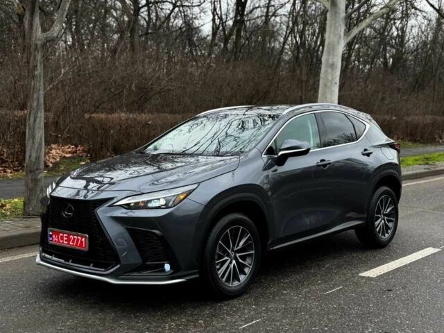 Сірий Лексус НХ, об'ємом двигуна 2.5 л та пробігом 11 тис. км за 44500 $, фото 1 на Automoto.ua