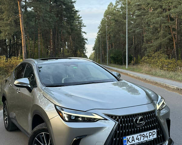 Серый Лексус НХ, объемом двигателя 0 л и пробегом 21 тыс. км за 49500 $, фото 1 на Automoto.ua