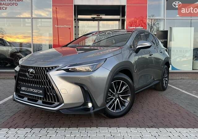 Серый Лексус НХ, объемом двигателя 2.49 л и пробегом 13 тыс. км за 48976 $, фото 1 на Automoto.ua
