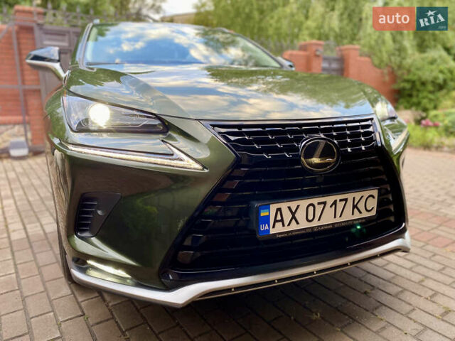 Зелений Лексус НХ, об'ємом двигуна 1.99 л та пробігом 43 тис. км за 38400 $, фото 1 на Automoto.ua