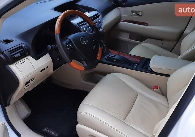 Белый Лексус РХ, объемом двигателя 3.5 л и пробегом 78 тыс. км за 19800 $, фото 1 на Automoto.ua