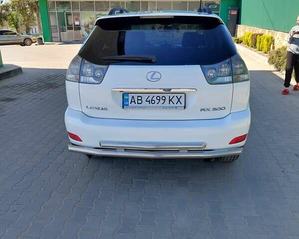 Белый Лексус РХ, объемом двигателя 3 л и пробегом 300 тыс. км за 6500 $, фото 1 на Automoto.ua