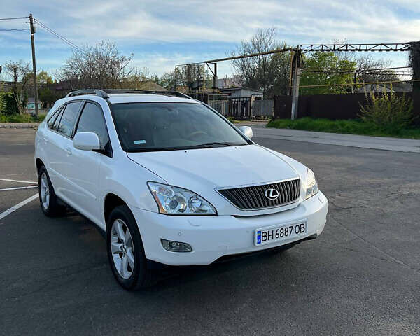 Белый Лексус РХ, объемом двигателя 3.46 л и пробегом 142 тыс. км за 11900 $, фото 1 на Automoto.ua