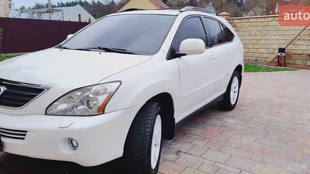 Білий Лексус РХ, об'ємом двигуна 3.31 л та пробігом 272 тис. км за 11000 $, фото 1 на Automoto.ua