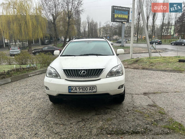 Белый Лексус РХ, объемом двигателя 3.5 л и пробегом 165 тыс. км за 13200 $, фото 1 на Automoto.ua