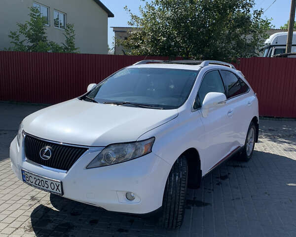 Белый Лексус РХ, объемом двигателя 3.5 л и пробегом 200 тыс. км за 18500 $, фото 1 на Automoto.ua
