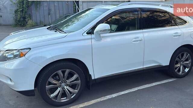 Белый Лексус РХ, объемом двигателя 3.46 л и пробегом 236 тыс. км за 19500 $, фото 1 на Automoto.ua