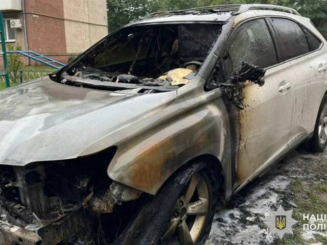 Белый Лексус РХ, объемом двигателя 3.5 л и пробегом 112 тыс. км за 4037 $, фото 1 на Automoto.ua