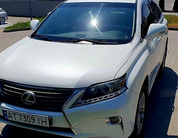 Белый Лексус РХ, объемом двигателя 3.5 л и пробегом 193 тыс. км за 21900 $, фото 1 на Automoto.ua