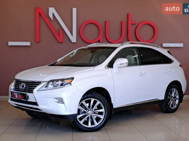 Белый Лексус РХ, объемом двигателя 3.46 л и пробегом 135 тыс. км за 21900 $, фото 1 на Automoto.ua