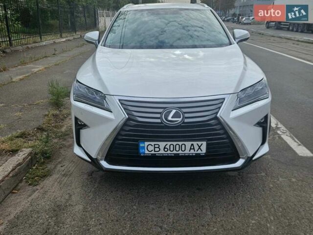 Белый Лексус РХ, объемом двигателя 2 л и пробегом 175 тыс. км за 28000 $, фото 1 на Automoto.ua
