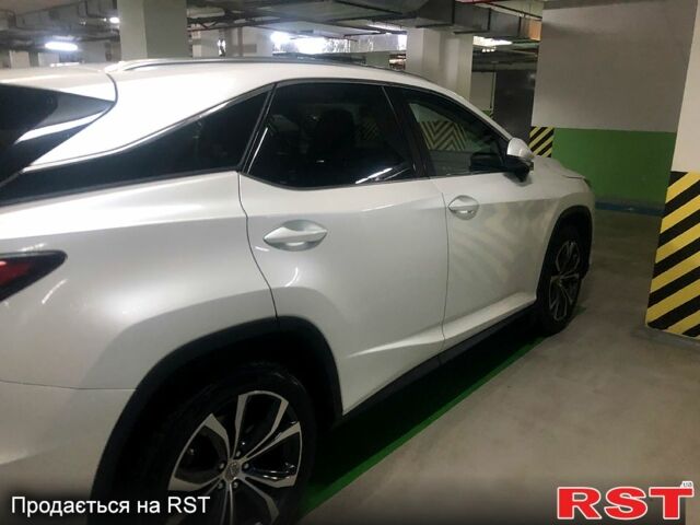 Белый Лексус РХ, объемом двигателя 2 л и пробегом 146 тыс. км за 29500 $, фото 1 на Automoto.ua